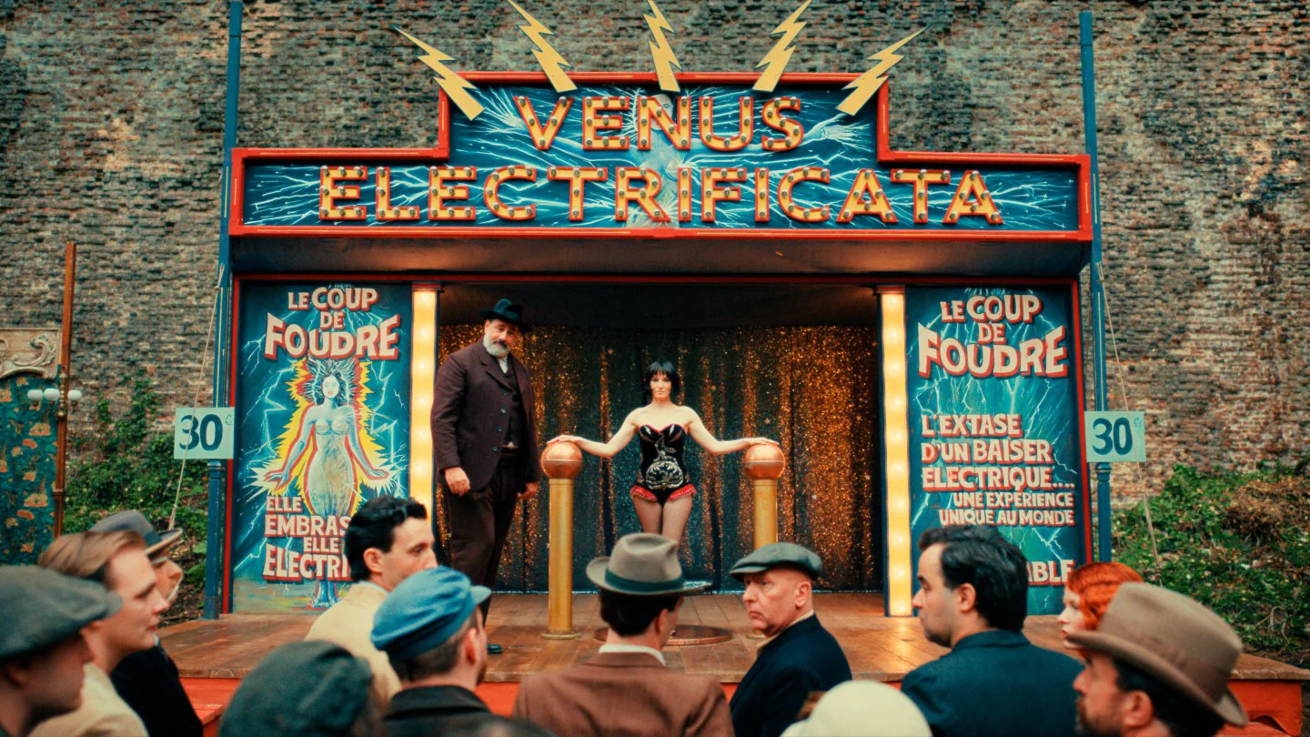 Críticas negativas reciben 'The Electric Kiss' en la apertura del Festival de Cannes