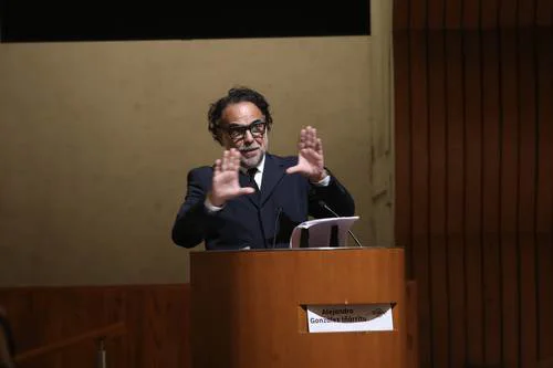 Alejandro González Iñárritu ingresa a El Colegio Nacional como primer cineasta