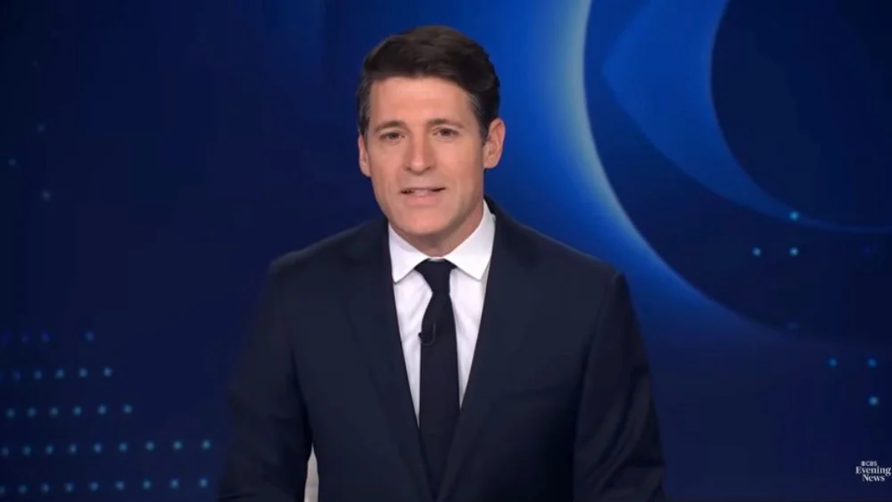 Tony Dokoupil recupera audiencia para el CBS Evening News