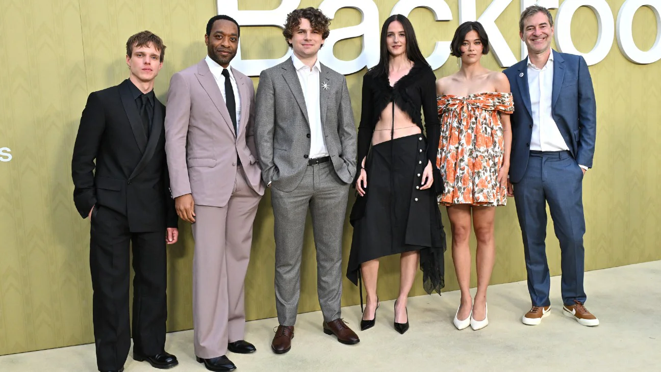 Mark Duplass defiende a Kane Parsons, director de 20 años de 'The Backrooms', ante rumores en redes