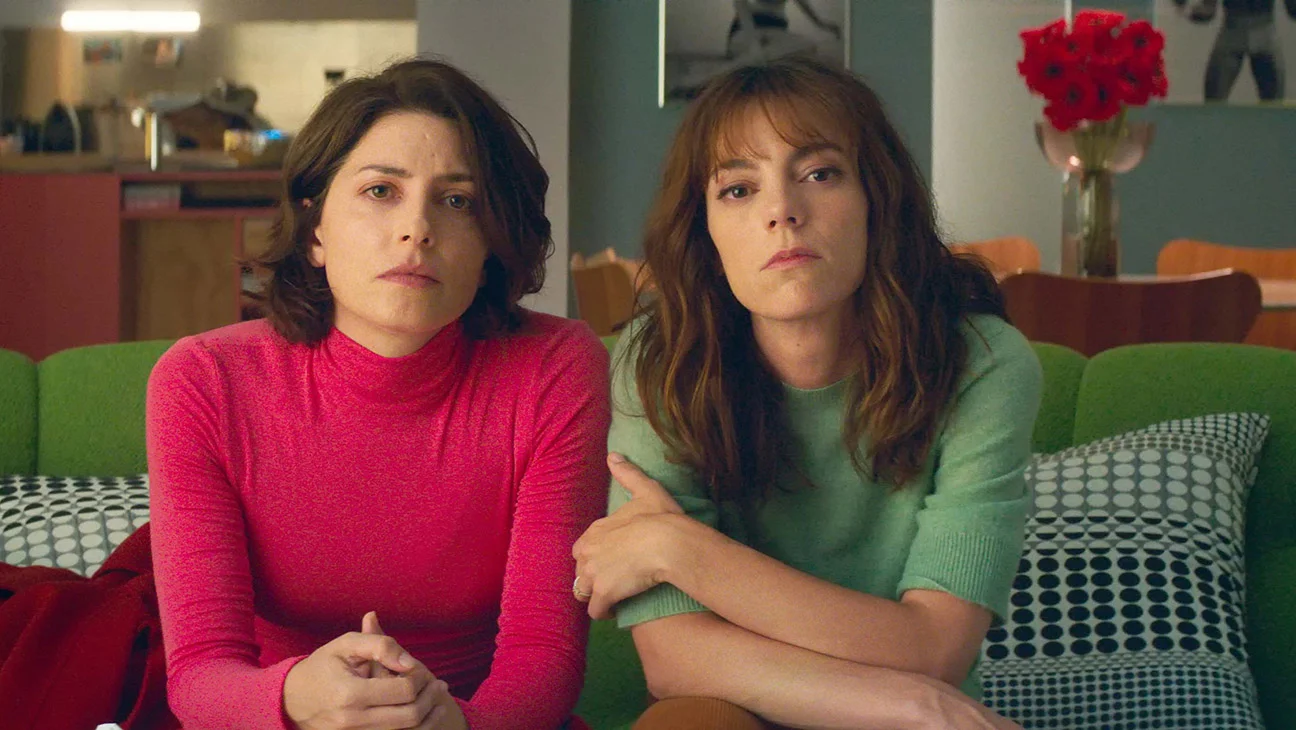 Crítica de Cannes describe 'Bitter Christmas' de Almodóvar como elegante pero distante