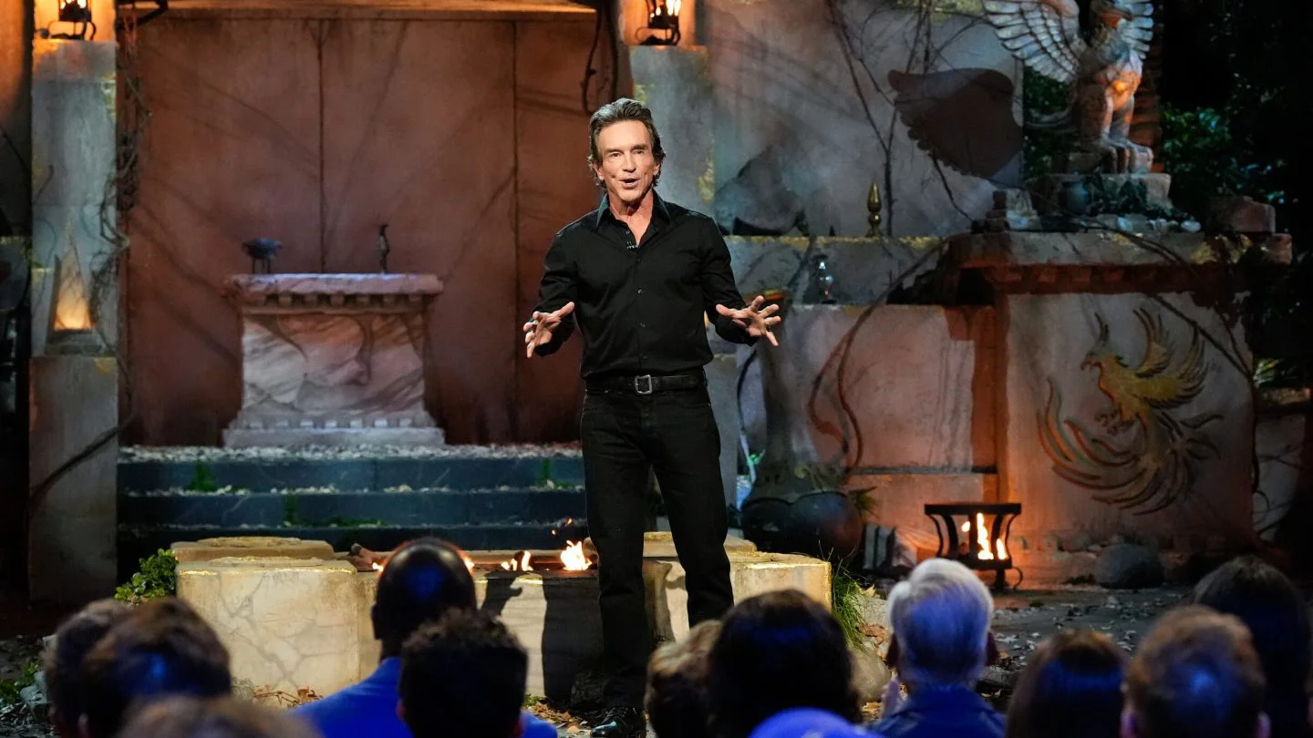 Jeff Probst revela por error al ganador del desafío de fuego en el final en vivo de 'Survivor 50'