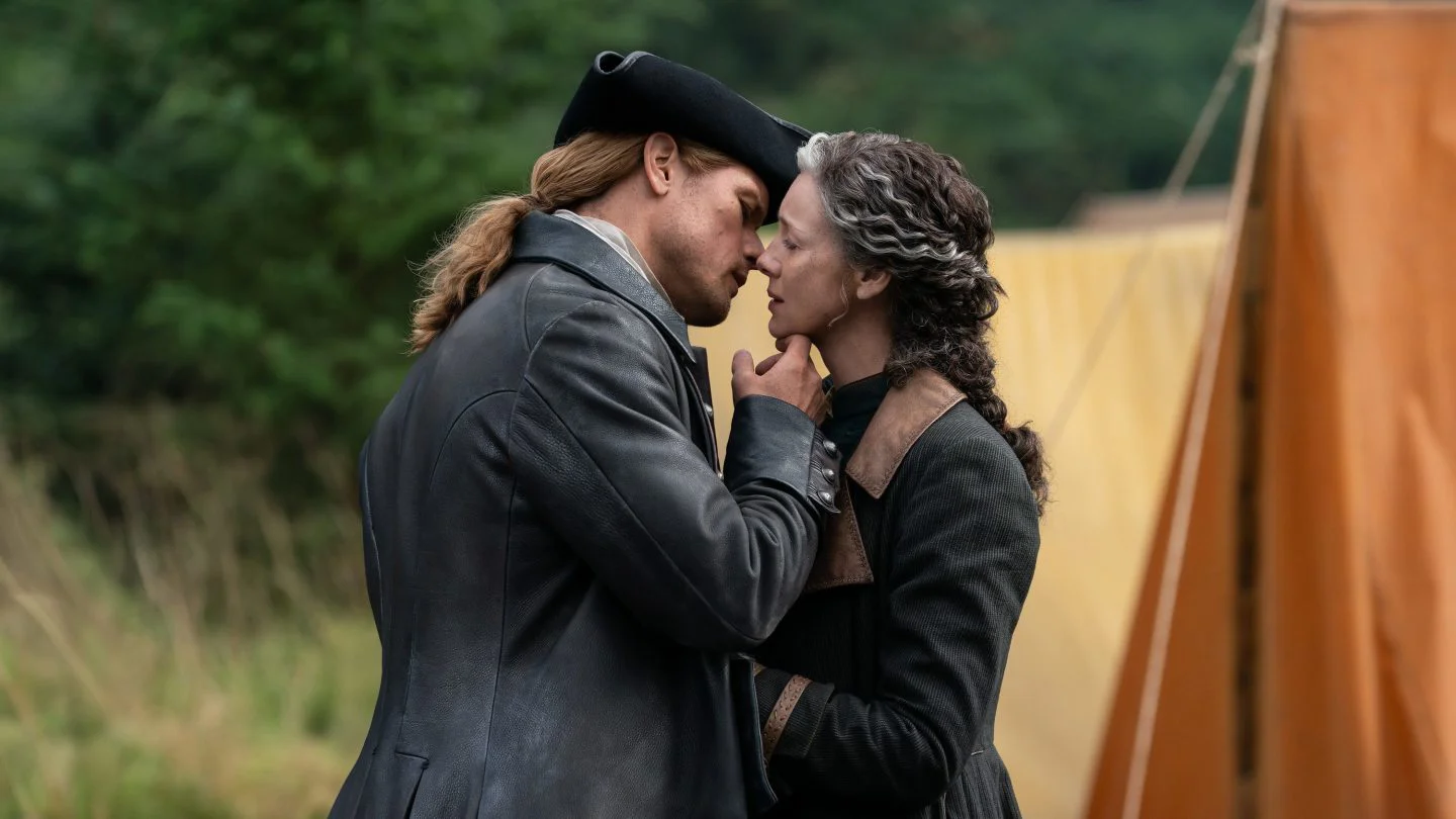 Protagonistas de Outlander debaten si el final de la serie fue un reencuentro en la vida o en el más allá
