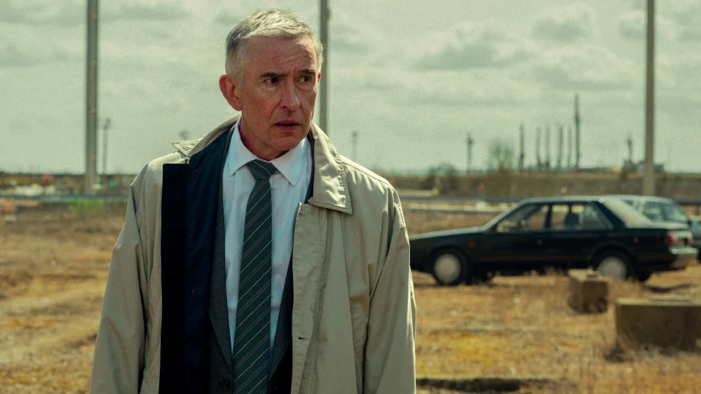Steve Coogan protagoniza 'Legends', drama de espías de Netflix ambientado en la era Thatcher
