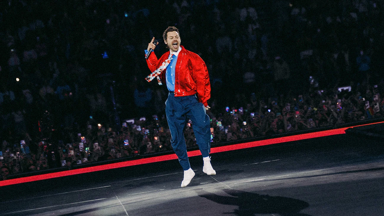 Harry Styles modifica escenario de su gira tras quejas por mala visibilidad