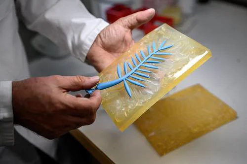 La Palma de Oro se elabora con técnica de cera perdida en talleres de Chopard