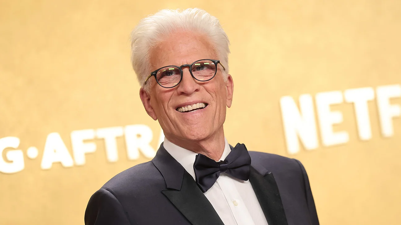 Ted Danson se une a la comedia de Apple TV protagonizada por Elizabeth Banks