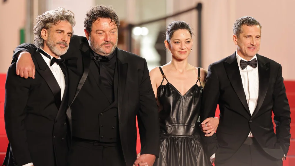La película 'Karma' de Guillaume Canet recibe ovación de seis minutos en Cannes