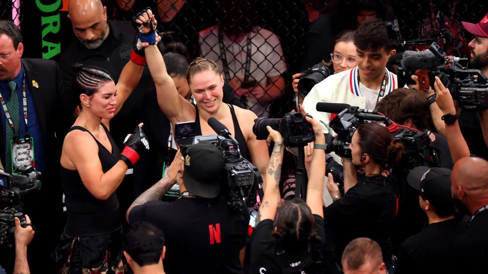Netflix reporta 13.5 millones de vistas para el roast de Kevin Hart y 12.4 millones en promedio para la pelea Rousey vs. Carano