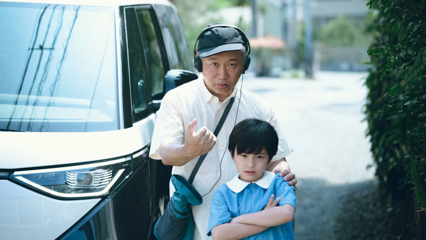 Hirokazu Kore-eda presenta 'Sheep in a Box', filme sobre el impacto emocional de la IA
