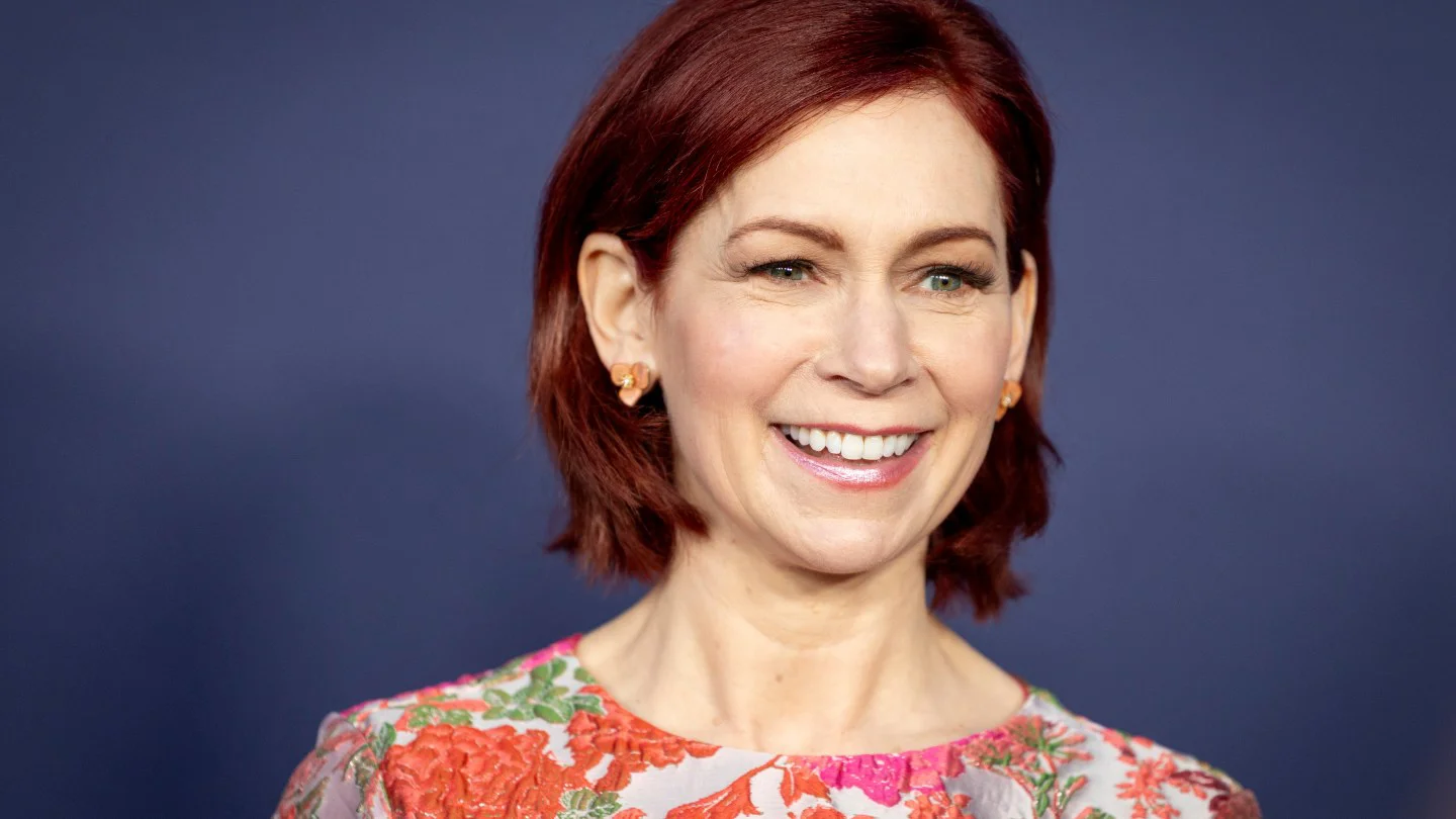 Finales de temporada de 'Ghosts' y 'Elsbeth' en CBS dejan giros importantes y un cliffhanger
