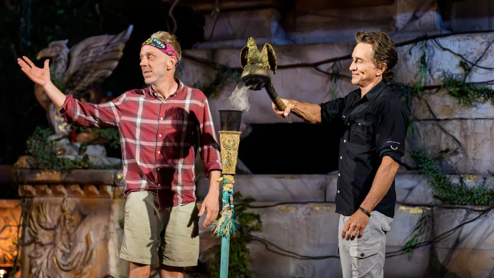 Mike White anuncia que dos participantes de 'Survivor 50' aparecerán en la temporada 4 de 'The White Lotus'