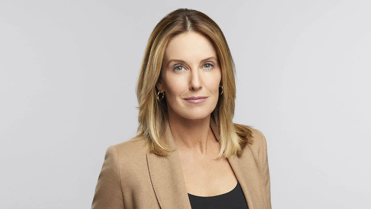 Corresponsal de '60 Minutes' Sharyn Alfonsi espera salir de CBS tras disputa editorial