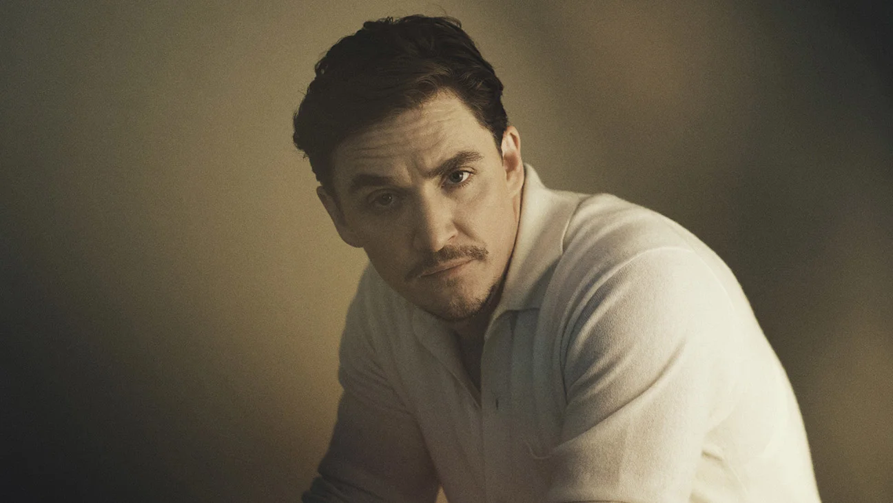 Kyle Gallner revela las dificultades de casting para 'Carolina Caroline' y agradece el apoyo de directores