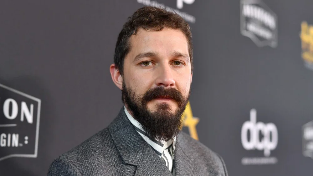 Shia LaBeouf se declara culpable de agresión tras pelea en bar durante Mardi Gras