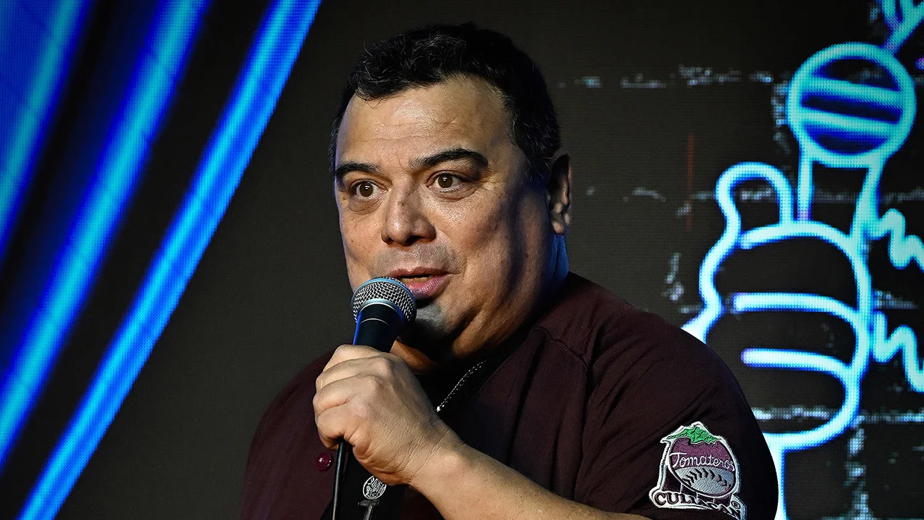 Cargos por evasión fiscal contra Carlos Mencia