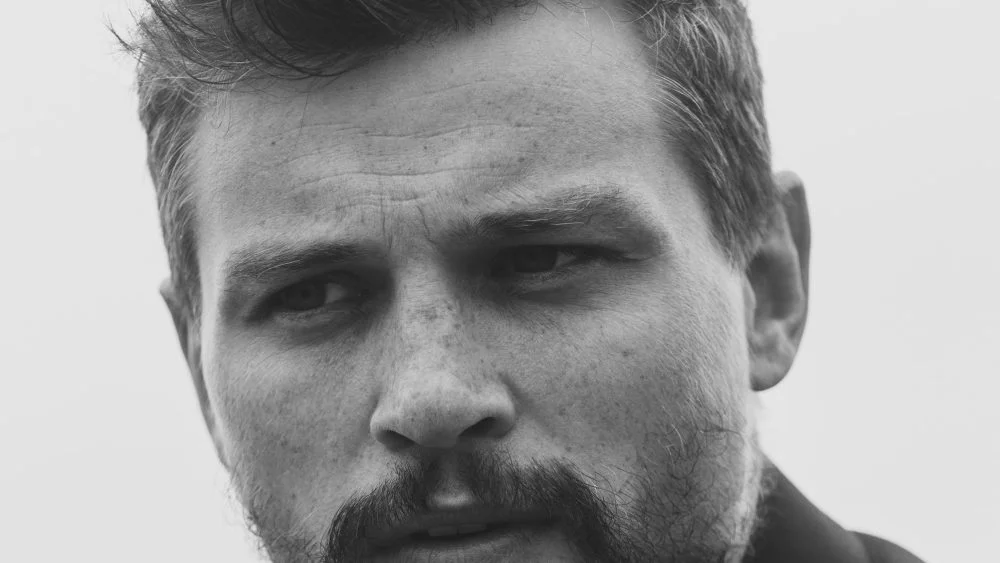 Darren Mann firma con la agencia Paradigm