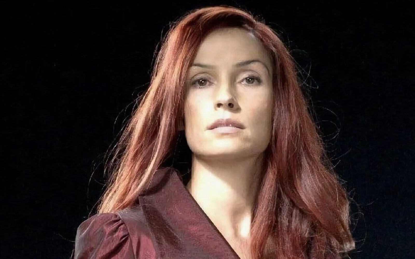 Famke Janssen no regresará como Jean Gray en 'Vengadores: Doomsday' y critica la falta de contacto de Marvel