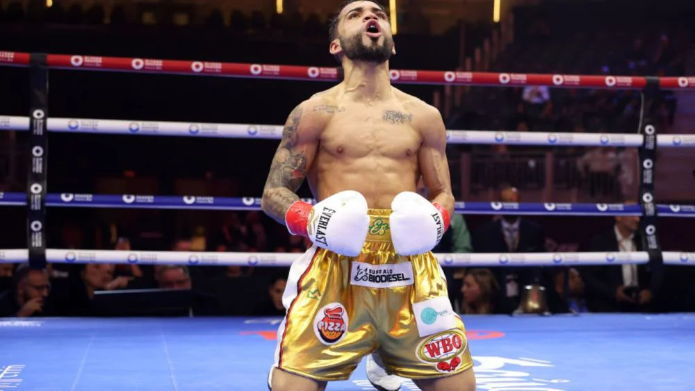 Oscar Collazo defiende sus títulos WBA y WBO ante Joey Canoy en Oceanside