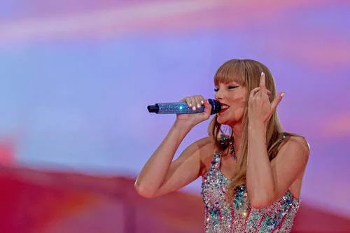Taylor Swift anuncia canción original para Toy Story 5