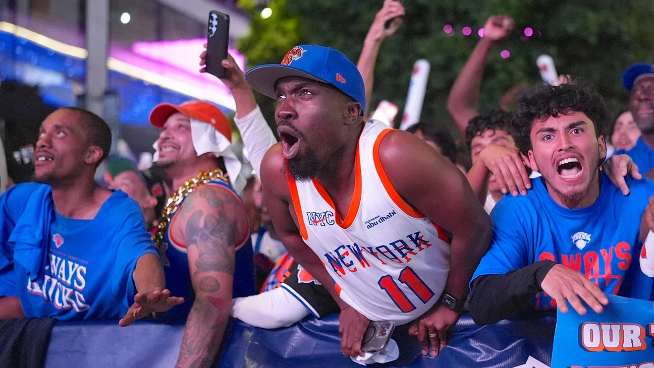 Inician Finales NBA 2026 entre Knicks y Spurs con presencia de celebridades y eventos benéficos