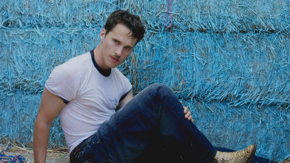 Ryan Beatty habla sobre cómo la felicidad y el amor dieron forma a su nuevo álbum 'Sweet Fortune'