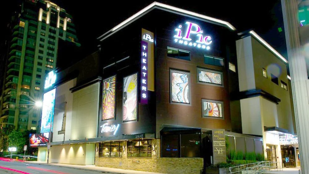 Blue Fox Entertainment adquiere cines iPic en Westwood y Nueva York y los renombra como The Cinemas
