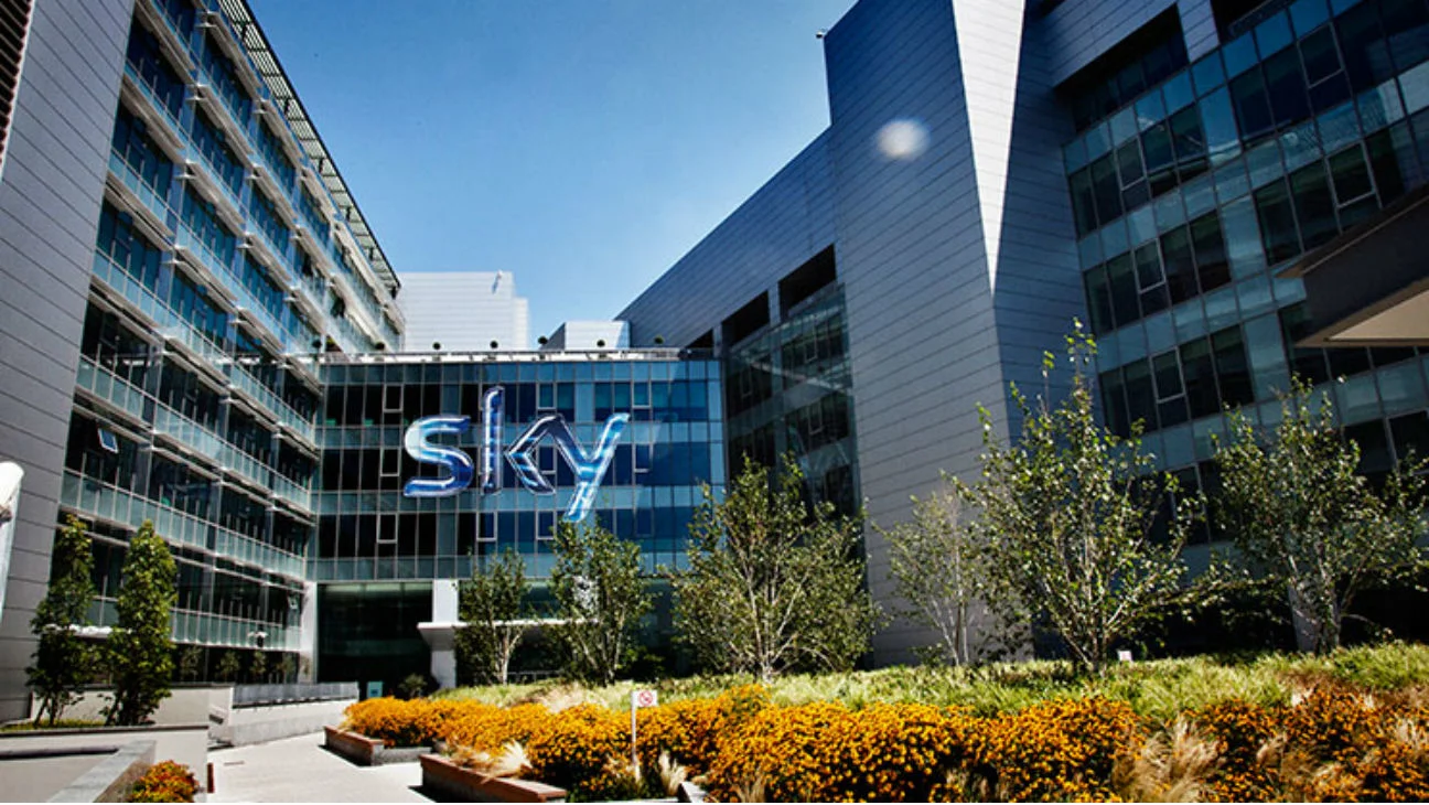 Sky acuerda adquirir la división de medios de ITV por hasta 2.1 mil millones de dólares