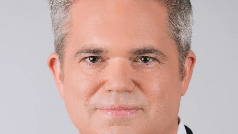 KC Sullivan: CNBC está 'a la ofensiva' ante la disrupción de la IA y su transformación digital