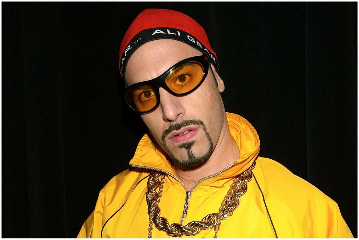 Sacha Baron Cohen confirma nueva película de Ali G titulada 'Who Iz I?'