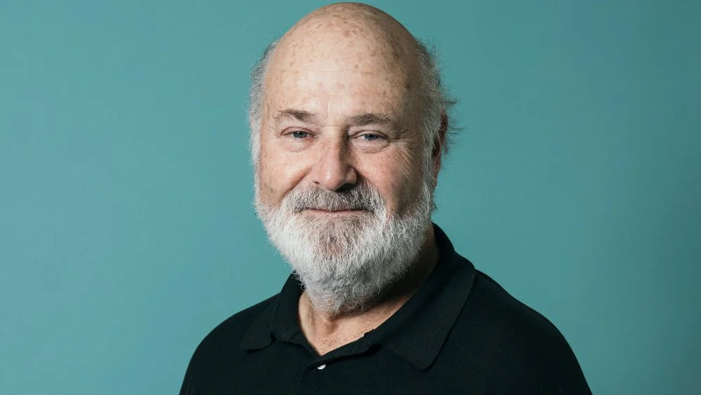Rob Reiner interpreta a George Washington en sketch póstumo de Larry David criticando a Trump