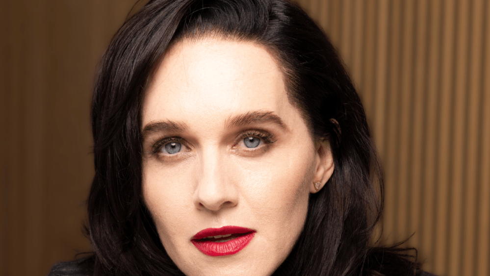 Lena Hall se une a Chad Michael Murray en el drama 'Disconnecting Peter'