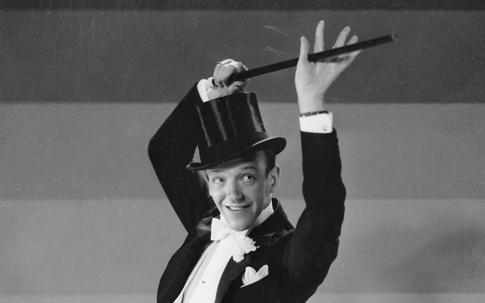 Tom Holland inicia ensayos para biopic de Fred Astaire dirigido por Paul King