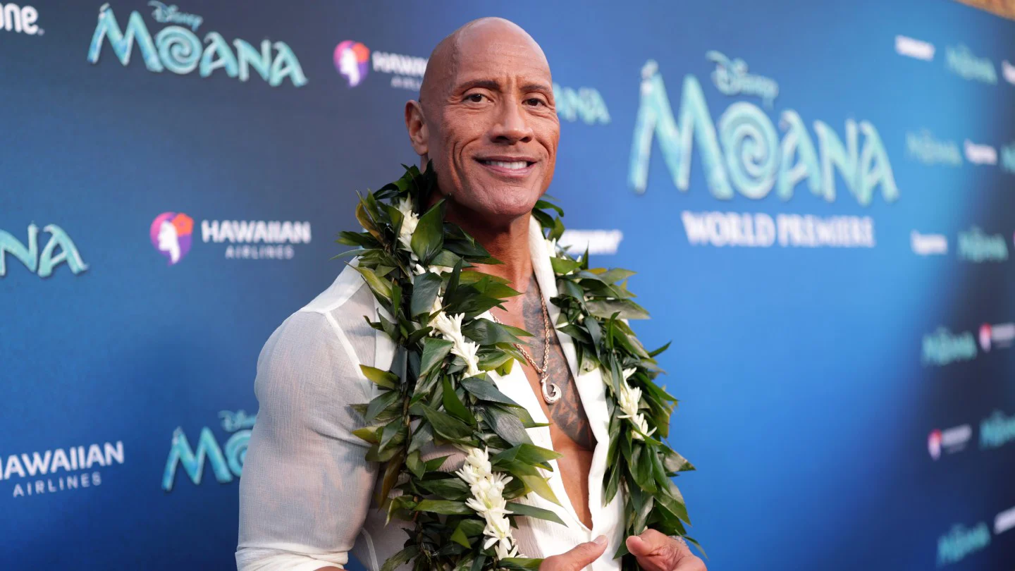 Dwayne Johnson defiende el remake en acción real de 'Moana' frente a críticas por su rapidez