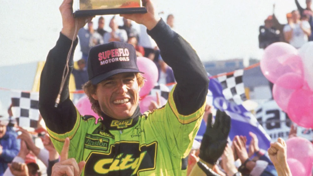 Jonathan Levine negocia dirigir secuela de 'Days of Thunder' con Tom Cruise