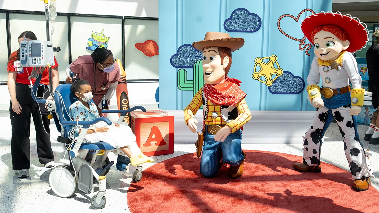 Disney proyecta 'Toy Story 5' en 400 hospitales pediátricos a nivel mundial