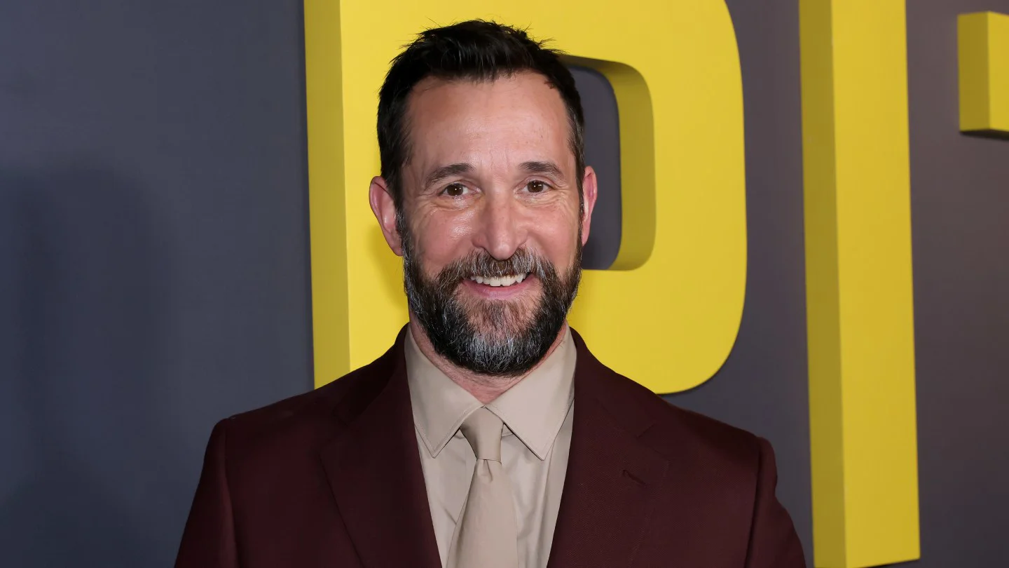 Noah Wyle revela que perdió roles en 'Saving Private Ryan' y 'Good Night, and Good Luck' por su contrato en 'ER'