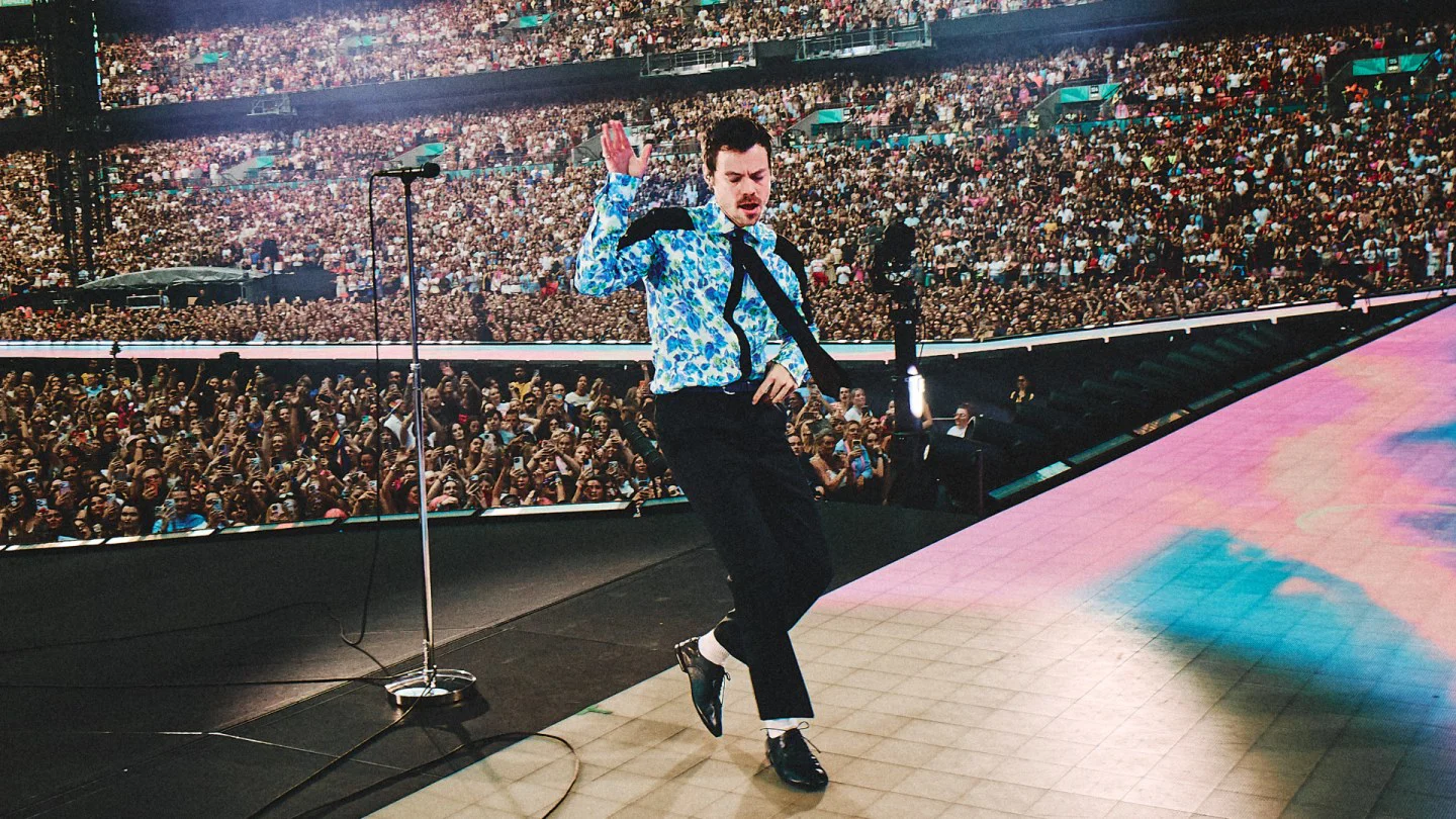 Harry Styles establece récord Guinness por la residencia más larga en Wembley