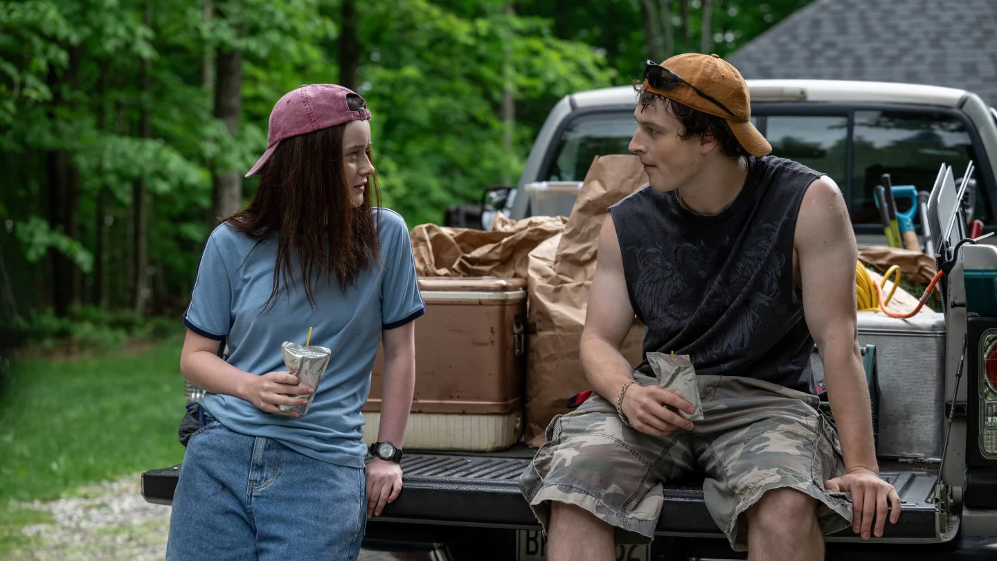 Directora Jessie Posthumus defiende inclusión LGBTQ+ en cine canadiense durante rodaje de 'Rocket Fuel'
