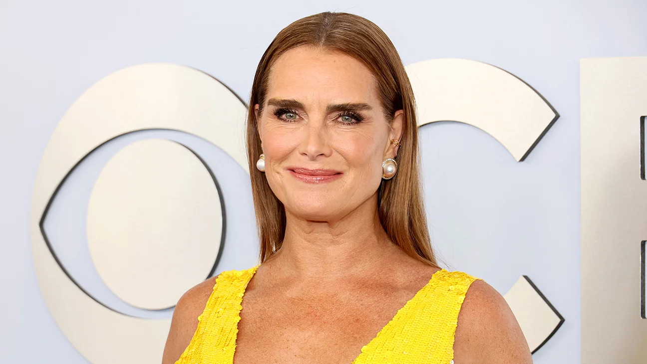 Brooke Shields visita Casa Bonita para exigir mejores salarios a trabajadores sindicalizados