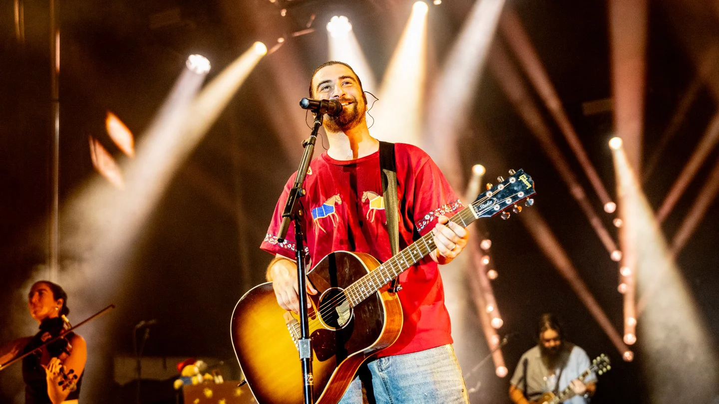 Noah Kahan encabeza el festival inaugural 'Stateside' de Rolling Stone en Kingston