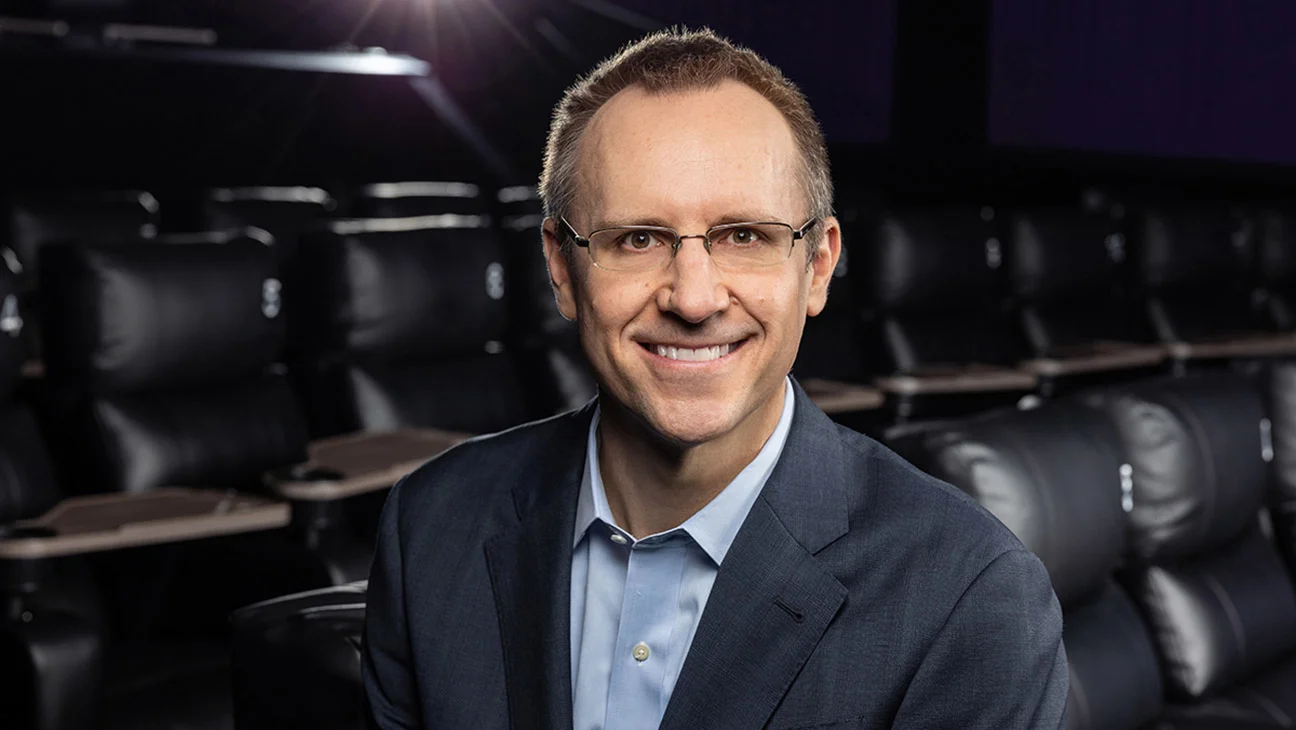 Cinemark se suma a AMC y Regal para pedir resolución expedita de fusión Paramount-WBD