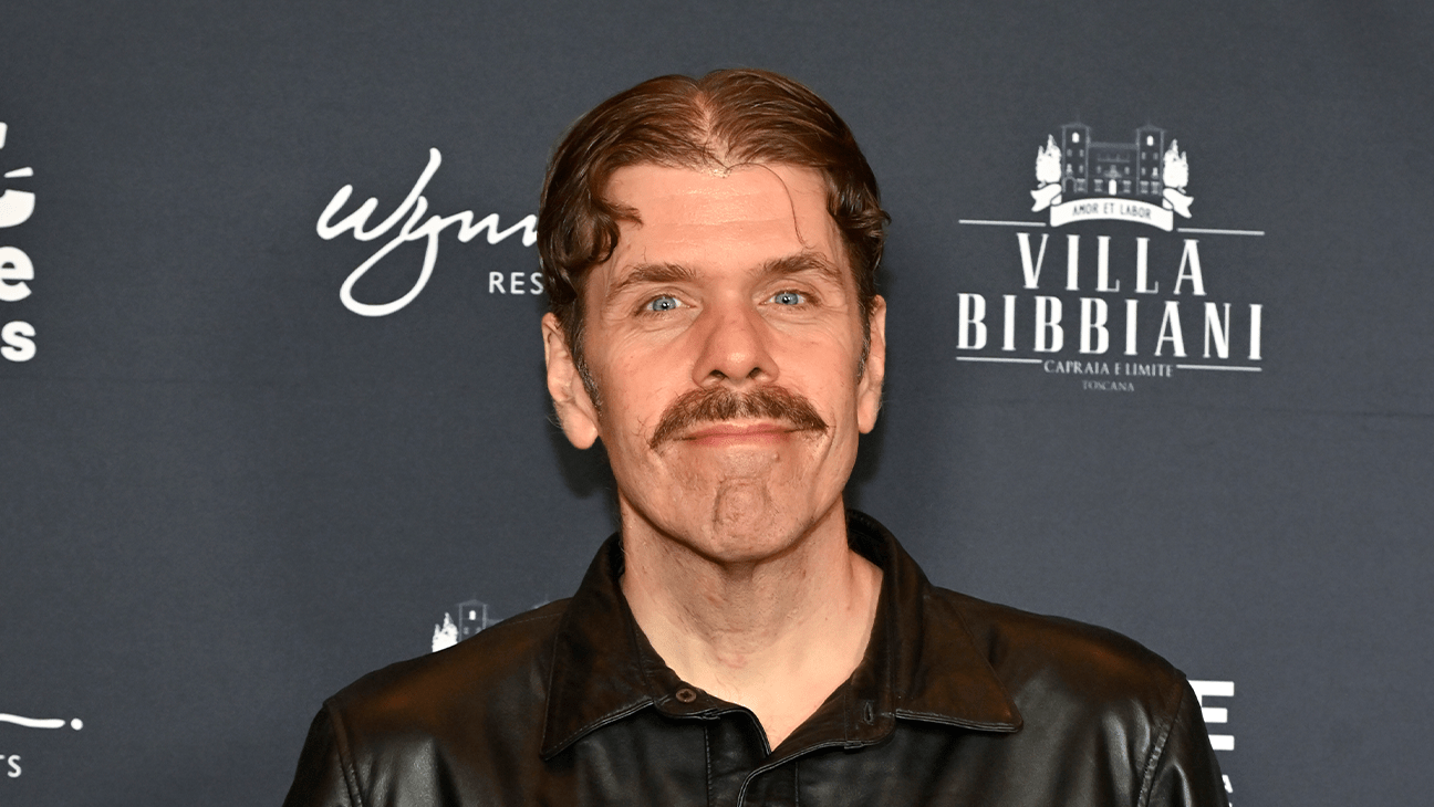 Perez Hilton firma custodia temporal de sus hijos a su madre tras hospitalización por autolesiones