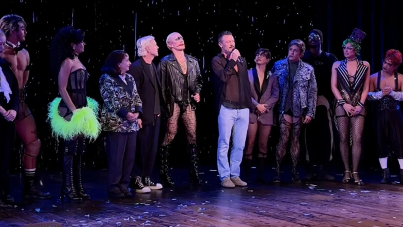 Actores de Frank-N-Furter rinden homenaje a Tim Curry tras su muerte