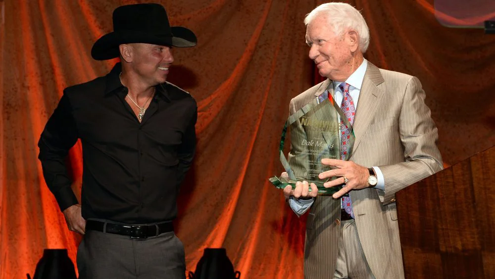 Fallece Dale Morris, manager de Alabama y Kenny Chesney, a los 89 años