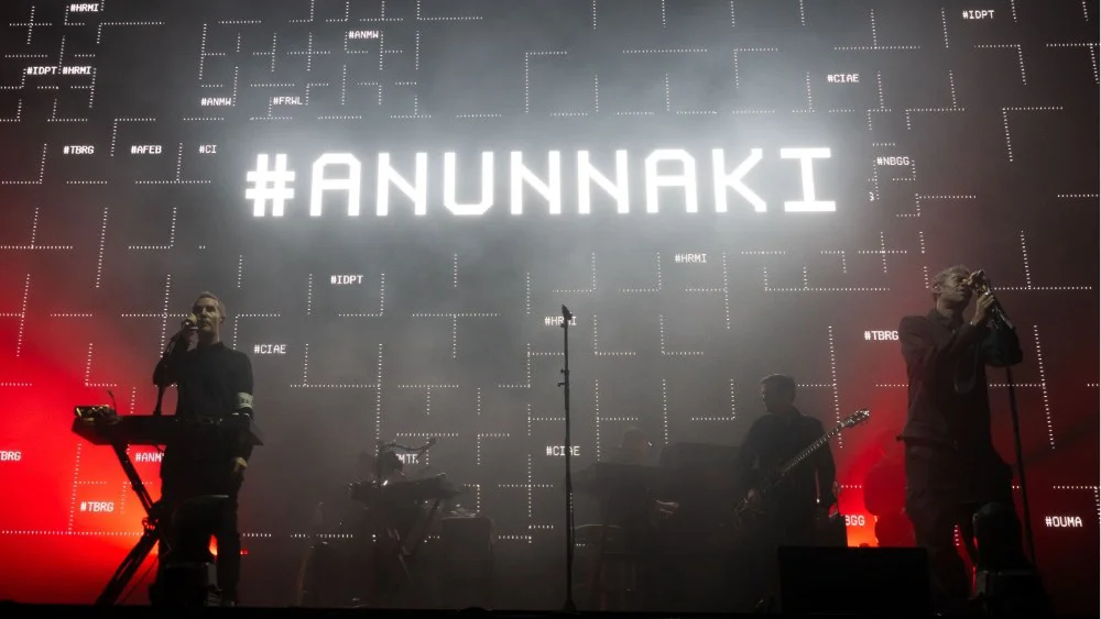 Massive Attack vetado permanentemente de Singapur por exhibir bandera palestina en concierto