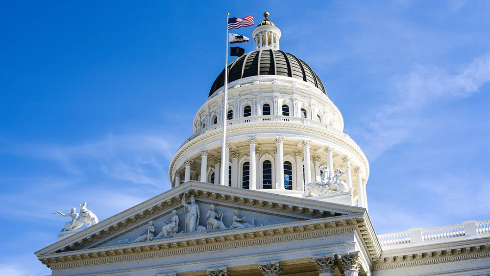 Avanza proyecto de ley de postproducción en el Senado de California mientras muere iniciativa para comerciales
