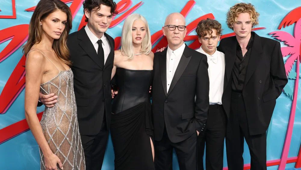 Ryan Murphy revela plan de tres temporadas para 'The Shards' y recibe premio de Norman Lear