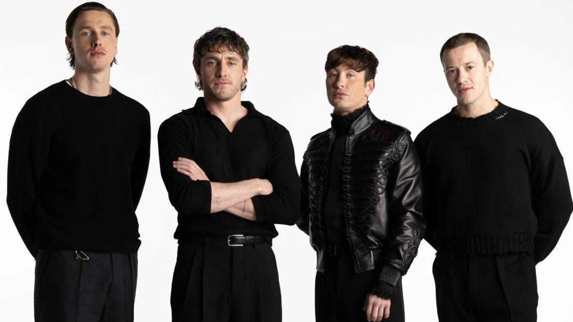Actores recrean portada de 'Abbey Road' para biopic de The Beatles de Sam Mendes