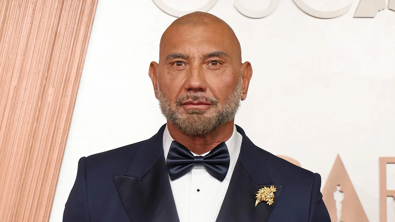 Dave Bautista negocia para interpretar a Kratos en la serie 'God of War' de Amazon tras la lesión de Ryan Hurst